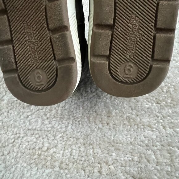 Cat & Jack Green Toddler Boots Shoes 6 - Picture 2 of 9